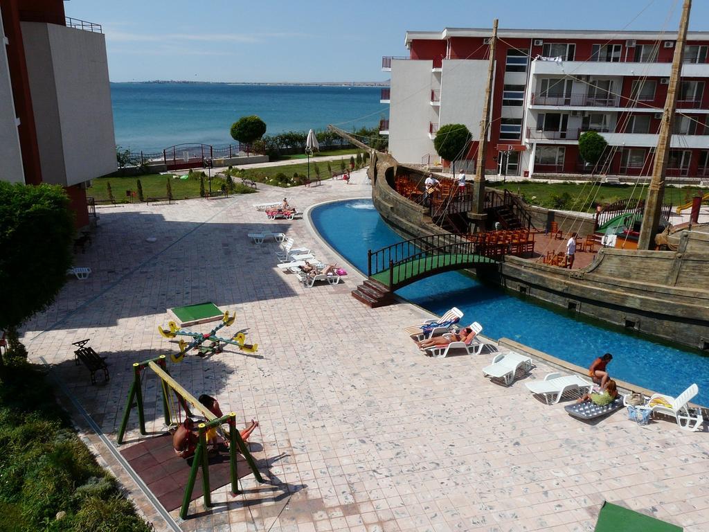 Private Apartments In Privilige Fort Beach Elenite Zewnętrze zdjęcie